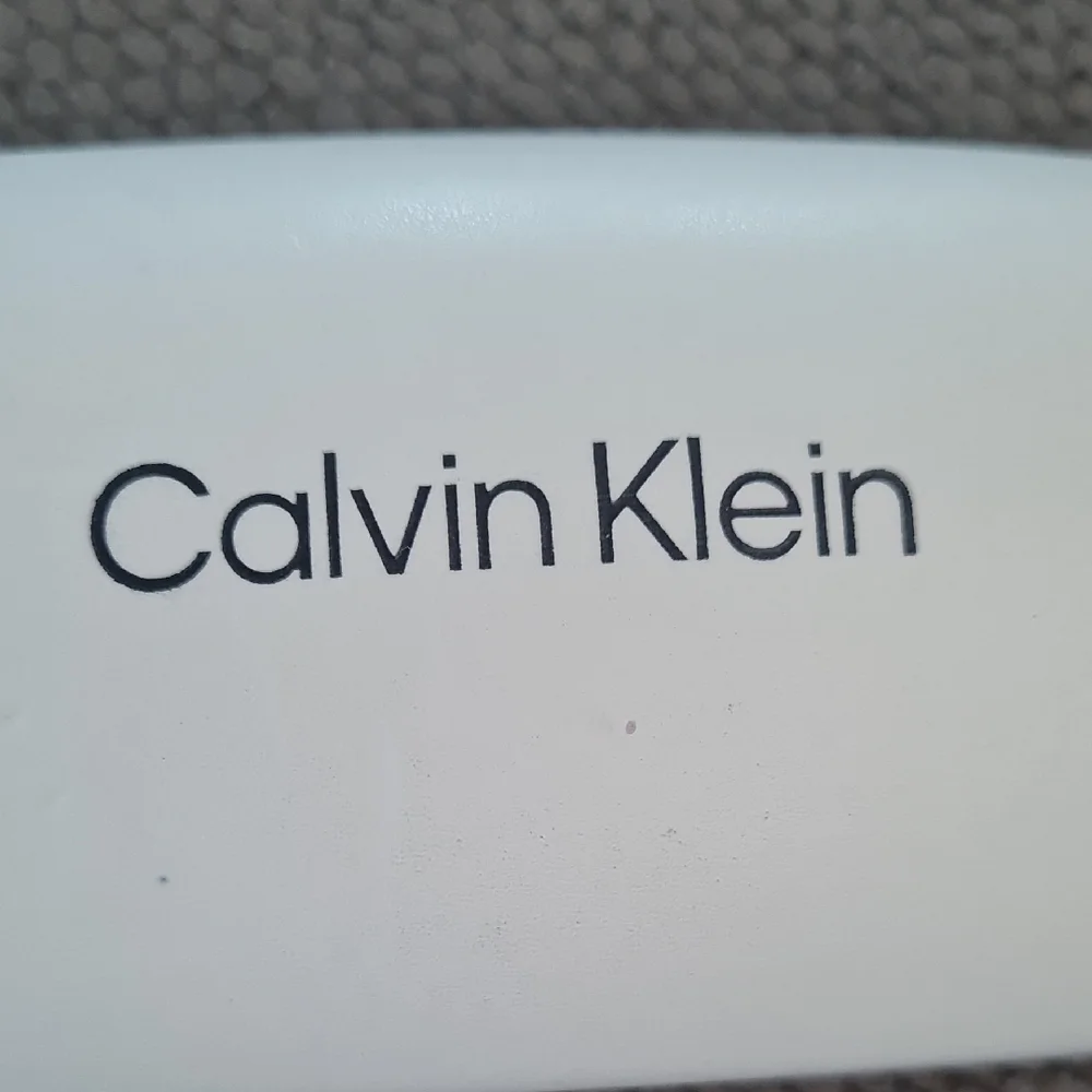 Calvin Klein White Classic Style